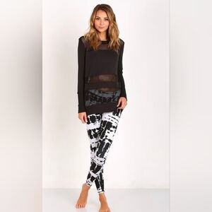 Alo Yoga Mesh Panel Long Sleeve Pullover Black Size Medium Athleisure